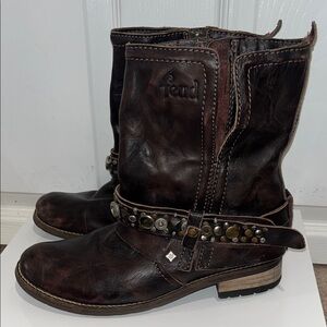 FEUD BRITANNIA Brown leather boots